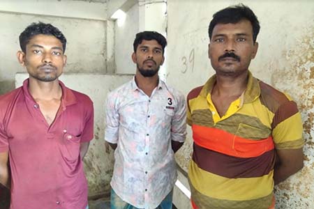 বেনাপোলে আমদানিকৃত পণ্য চুরির দায়ে ৩ চোর আটক 