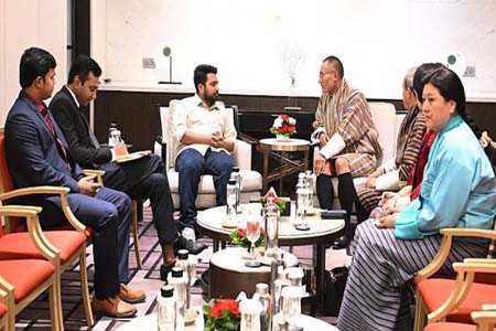 প্রধানমন্ত্রীর সঙ্গে এনসিপি নেতাদের সাক্ষাৎ