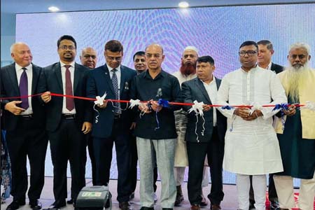 ইউএস-বাংলার ঢাকা-জেদ্দা ফ্লাইট উদ্বোধন করলেন বিমান ও পর্যটন মন্ত্রী