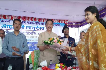 মানুষের কল্যাণে আজীবন নিবেদিত