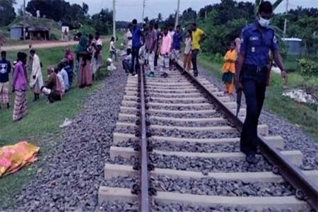 https://thenewse.com/wp-content/uploads/Woman-killed-on-train.jpg