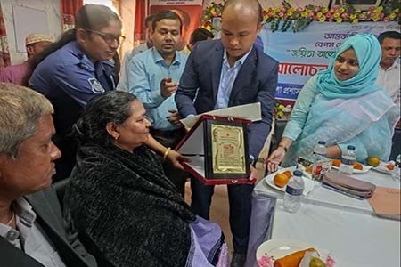 নোয়াখালীতে শ্রেষ্ঠ জয়িতা পুরষ্কার পেলেন যষদা রানী দাস