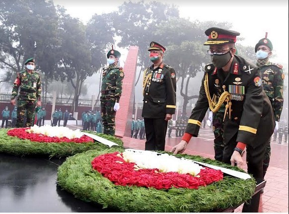 রাষ্ট্রপতি ও প্রধানমন্ত্রীর শ্রদ্ধা শহীদ বুদ্ধিজীবী স্মৃতিসৌধে