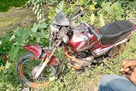 সড়ক দুর্ঘটনায় যুবক নিহত