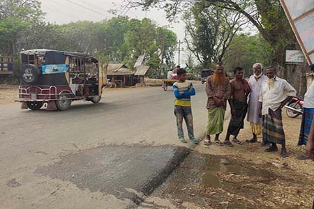 ঝিনাইদহে ট্রাক চাপায় নারী নিহত