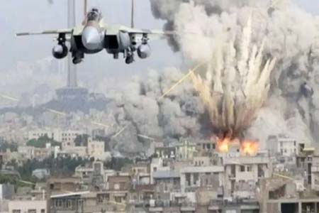 প্রতিবেদনে বলা হয়, পাকিস্তানি বাহিনীর এই হামলার পর আফগান সেনারা পাল্টা হামলা শুরু করেছে। ধারণা করা হচ্ছে, সীমান্তবর্তী অঞ্চলে দুই দেশের সেনাদের মধ্যে আবারও সংঘর্ষ শুরু হয়েছে।