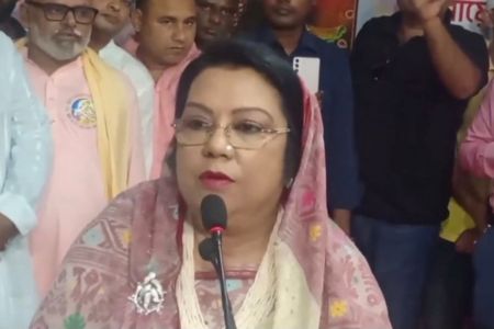 প্রবাসীদের বিমানভাড়া কমাতে কাজ করছে সরকার, জানালেন বিমানমন্ত্রী