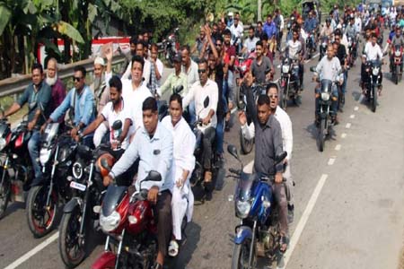 বরিশাল-১ আসনে আওয়ামী লীগের অবরোধ বিরোধী মহড়া মাঠে নেই বিএনপি-জামাত
