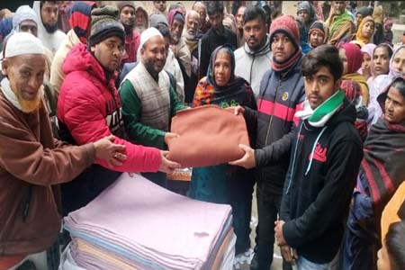 শীতার্তদের মাঝে প্রায় তিন হাজার কম্বল বিতরণ