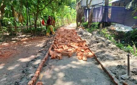 দুই-পক্ষের রক্তক্ষয়ী