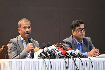 চার কার্যদিবসের মধ্যে গণভোট আইন পাস