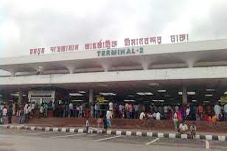 অন অ্যারাইভাল’ ভিসা স্থগিত