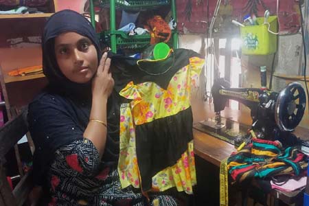 ইচ্ছাশক্তিকে কাজে লাগিয়ে স্বপ্ন পূরণ করতে চায়-উপকূলের নারী আমিরুননেছা