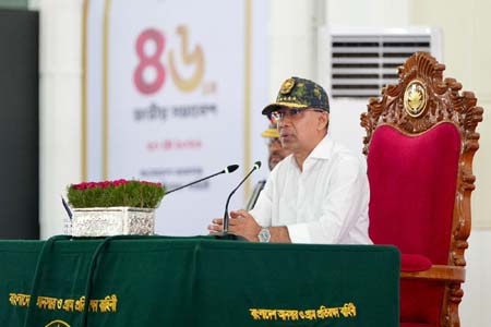 প্রযুক্তিনির্ভর মানবিক বাহিনী