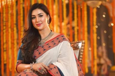 ঢালিউড ইন্ডাস্ট্রি ‘ডাস্টবিন’ ছাড়া কিছুই না - অপু বিশ্বাস