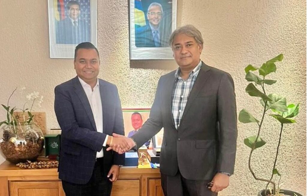 সামাজিক যোগাযোগ মাধ্যমে অপতথ্যের মোকাবিলার কৌশল নিয়ে আলোচনা