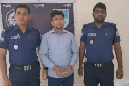 মাদারীপুরে মানবপাচারচক্রের সক্রিয় সদস্য ১৫ মামলার আসামি জুলহাস গ্রেফতার