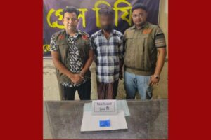 যশোরের ঝিকরগাছায় ডিবির অভিযানে ১০০ পিচ ইয়াবা ট্যাবলেটসহ আটক মাদক ব্যবসায়ী