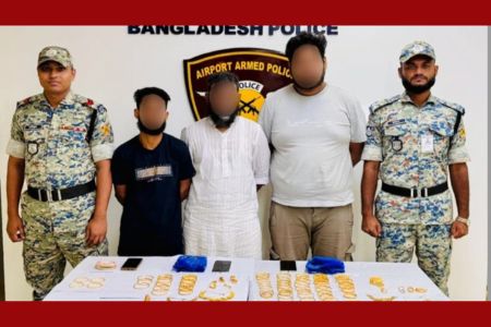 শাহজালাল বিমানবন্দরে ১ কোটি ৩৬ লাখ টাকার স্বর্ণালংকারসহ তিনজন আটক