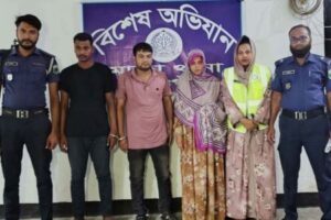 মান্দায় হানিট্র্যাপে ফেলে ‘নগ্ন ভিডিও’ ধারণ, নারীসহ গ্রেপ্তার ৩