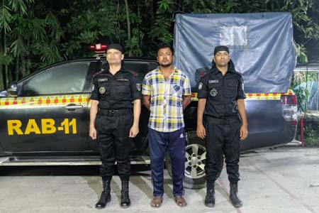 নোয়াখালীতে হত্যা মামলার পলাতক আসামি গ্রেফতার