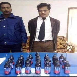 শার্শায় ফেন্সিডিল সহ অ্যাডভোকেট আটক