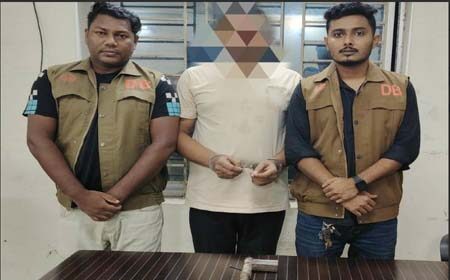 পাইপগানসহ গ্রেপ্তার