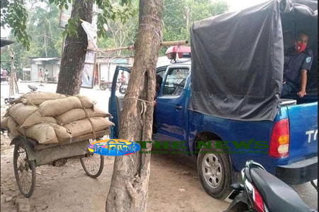 সরকারি চালসহ গ্রেফতার ৩