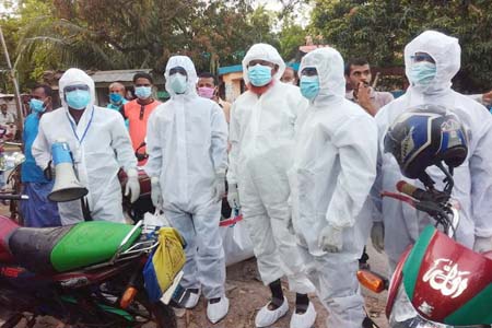 সাতক্ষীরার আশাশুনিতে দরগাহপুরে করোনায় মৃত ব্যক্তির দাফন