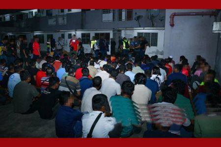 পুত্রজায়ায় বাংলাদেশিসহ ৩২৫ বিদেশি নাগরিক আটক
