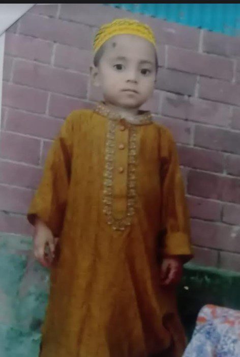শিশুর মরদেহ পুকুরে 