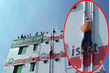 পড়াশোনার ভয়ে পাঁচতলা মাদ্রাসার ছাদ পাইপ বেয়ে রোহান
