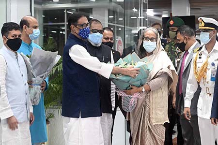 দেশে ফিরেছেন প্রধানমন্ত্রী শেখ হাসিনা