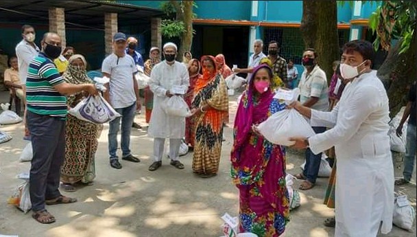 শার্শার বাগআঁচড়া ইউনিয়ন বিএনপির উদ্যোগে খাদ্য সহায়তা প্রদান