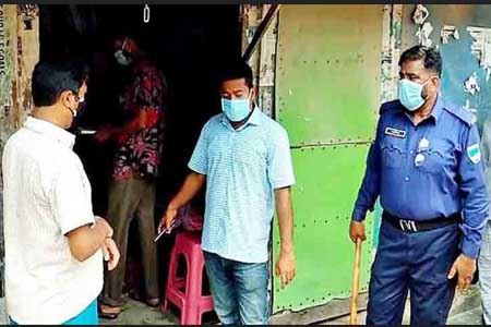 লকডাউনে দোকান খোলায় এক লাখ ৩৫ হাজার টাকা জরিমানা