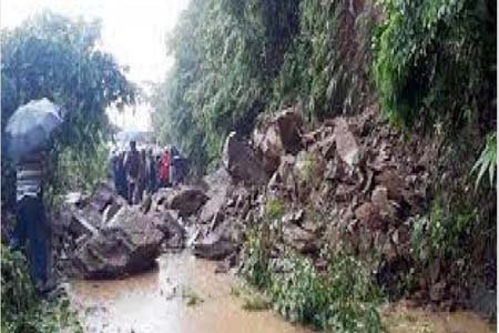 বিপৎসীমার ওপর দিয়ে প্রবাহিত হচ্ছে বান্দরবান