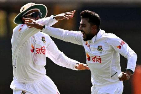 অস্ট্রেলিয়াকে হারিয়ে বাংলাদেশের স্মরণীয় জয়