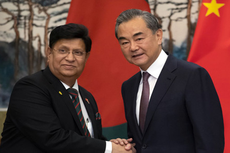 করোনা মোকাবিলায় বাংলাদেশে চিকিৎসক পাঠাবে চীন
