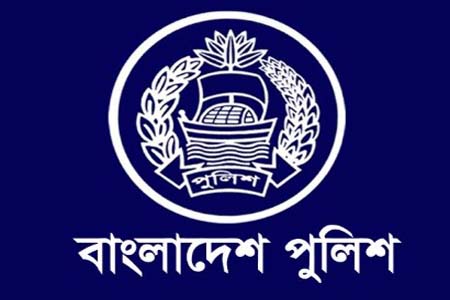 ঊর্ধ্বতন পুলিশ কর্মকর্তাদের তালিকায় ৭৩টি এন্ট্রি দেখা যাচ্ছে। ৭৩ জনের মধ্যে সনাতন ধর্মের কোনো ব্যক্তির নাম নেই যা অত্যন্ত দুঃখজনক। পুলিশের ঊর্ধ্বতন পদে সংখ্যালঘু