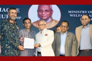 বাংলাদেশ থেকে আর অদক্ষ শ্রমিক বিদেশে পাঠানো হবে না: প্রবাসী কল্যাণমন্ত্রী