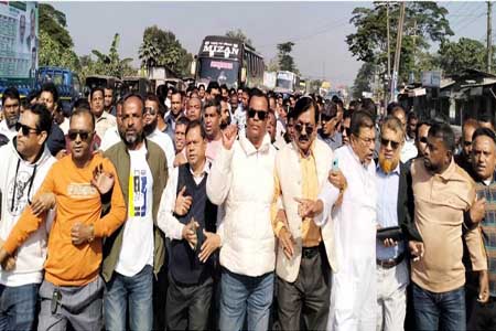 হাদির ওপর গুলিবর্ষন