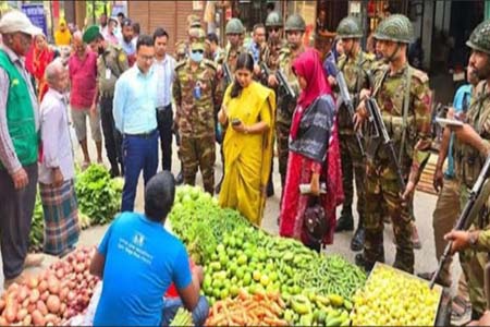নড়াইলে রমজান মাসে বাজার মনিটরিং শুরু করছেন ইউএনও সঞ্চিতা বিশ্বাস
