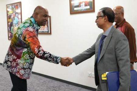 মালয়েশিয়ার মানবসম্পদ মন্ত্রীর সঙ্গে হাইকমিশনারের সাক্ষাৎ