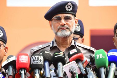 ঈদে ফিটনেসবিহীন কোনো বাস সড়কে নামতে দেয়া হবে না - ডিএমপি কমিশনার