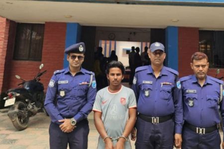 কৌশলে ঘরে নিয়ে পাঁচ বছরের শিশুকে ধর্ষণ