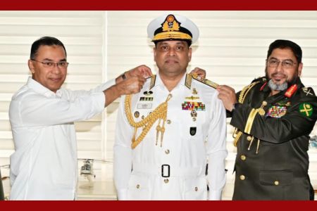 নৌবাহিনী প্রধানের পদোন্নতি, পেলেন এডমিরাল পদ