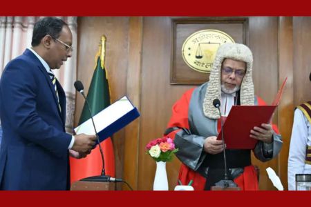 পিএসসির নতুন চেয়ারম্যান হিসেবে দায়িত্ব নিলেন নাজমুজ্জামান ভূঁইয়া