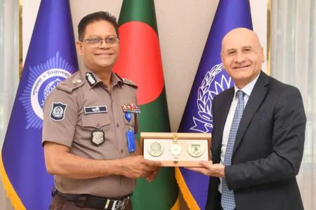সাইবার নিরাপত্তা জোরদারে ইতালির সহযোগিতা চাইল বাংলাদেশ পুলিশ
