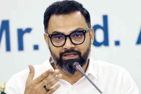 ঢাকা-১৬: চাঁদাবাজি-সন্ত্রাস রুখতে হটলাইন চালু, জননিরাপত্তায় ‘জিরো টলারেন্স’ ঘোষণা