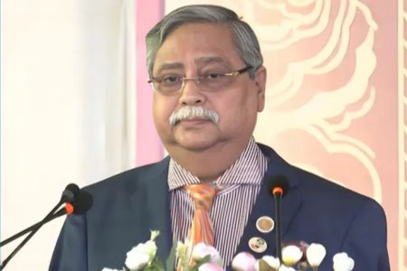 সংসদে রাষ্ট্রপতিকে ভাষণদানে বিরত রাখতে প্রধানমন্ত্রীকে চিঠি